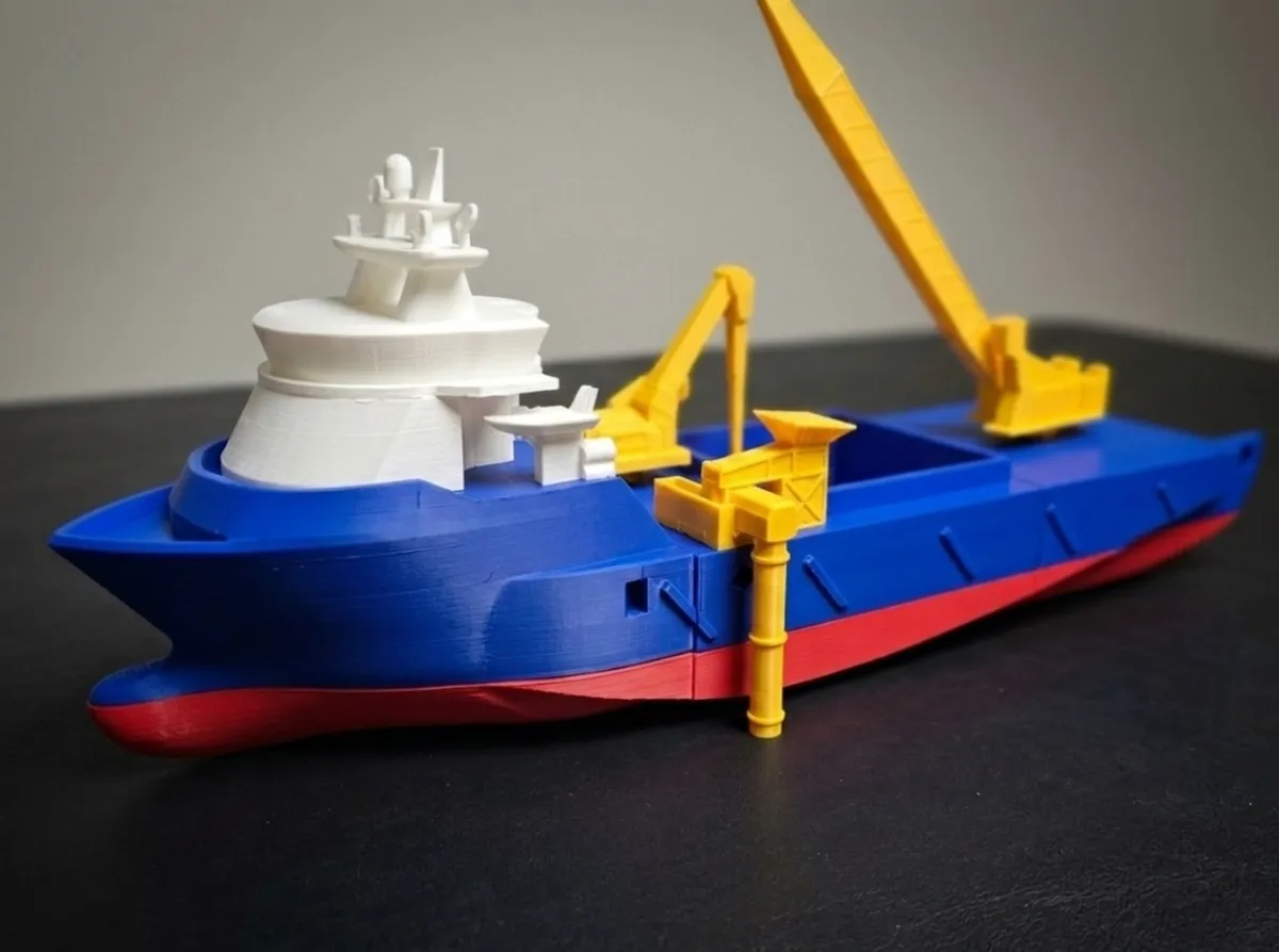 Scale model of offshore vessel